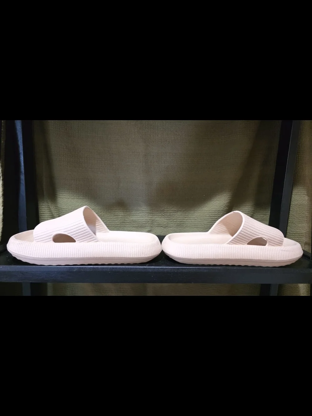 Womens Slip-On Slide Sandals in Beigw